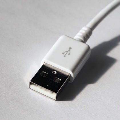 Servicio Punto de carga dispositivos electrónicos USB